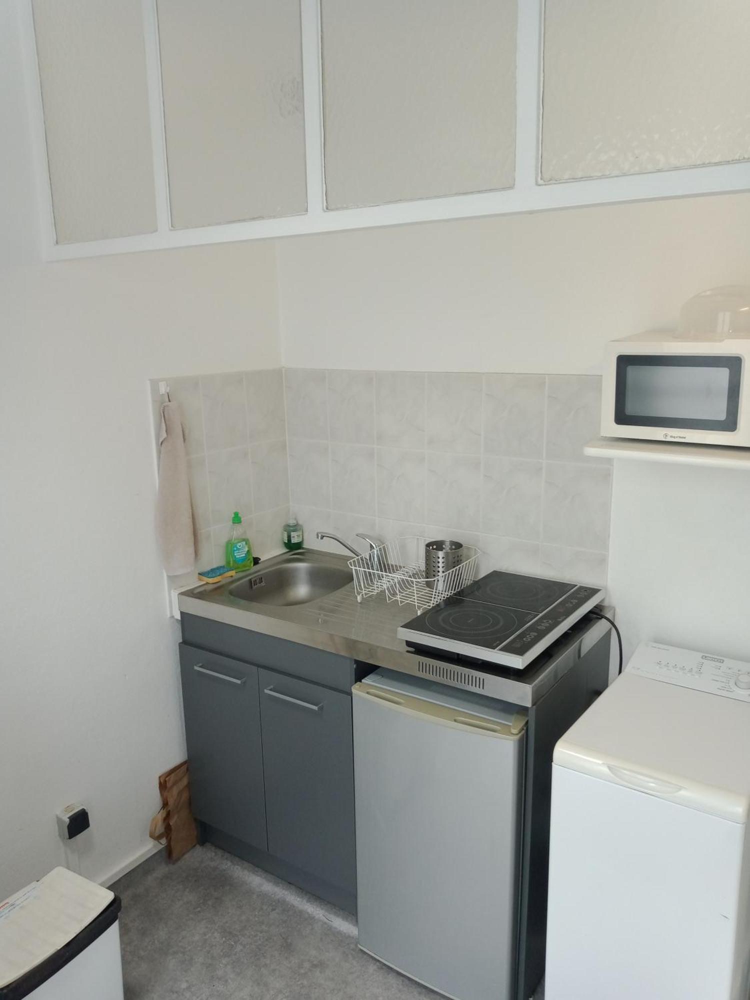 Perret 105 Rue Victor Hugo, Plein Centre, Parking Prive Arrivee Autonome * Le Havre